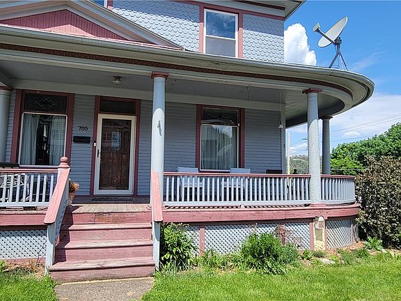 3rd image of 705 Cypress Ave