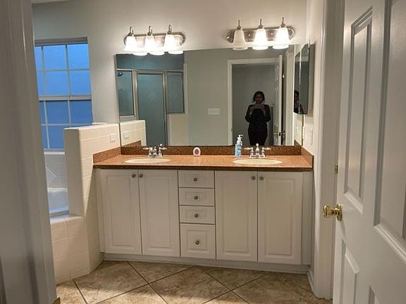 4th image of 8402 Ivy Mill Way