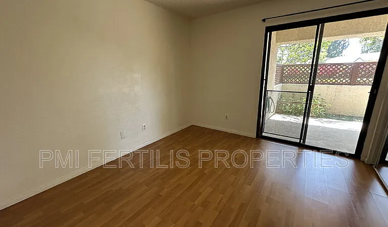 8331 Vineyard Ave #7 — Photo 15
