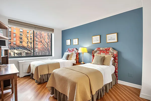 Sold by Compass | media 25