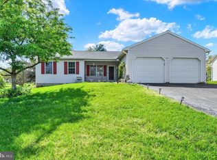 50 Clover Hill Rd, Dallastown, PA 17313