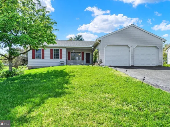 50 Clover Hill Rd, Dallastown, PA 17313