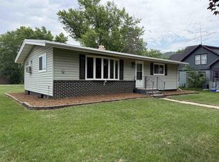 105 S 4th St, Avoca, WI 53506