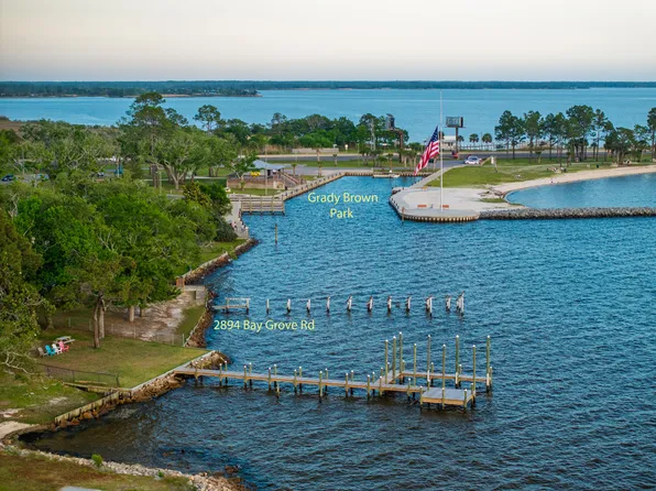 2894 Bay Grove Rd, Freeport, FL 32439