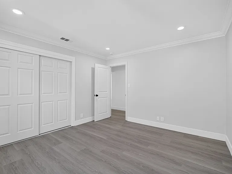 549 N 21st St — Photo 20