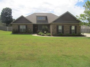 1009 Ridge Point Dr, Deatsville, AL 36022