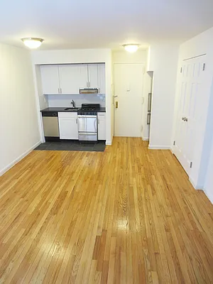 Rented by Waverly Realty Associates | media 16