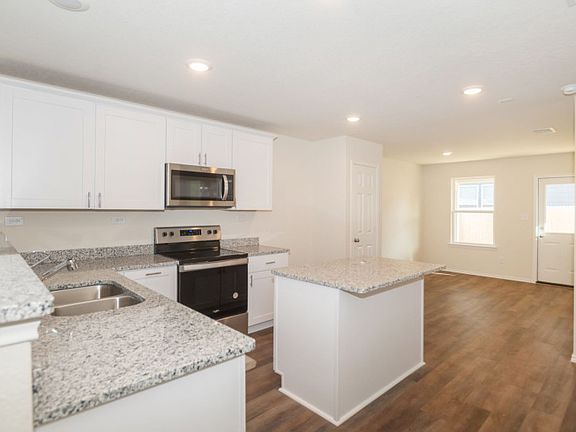 3rd image of 4149 Lily Glade Ln