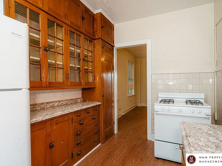 817 Oak Park — Photo 12