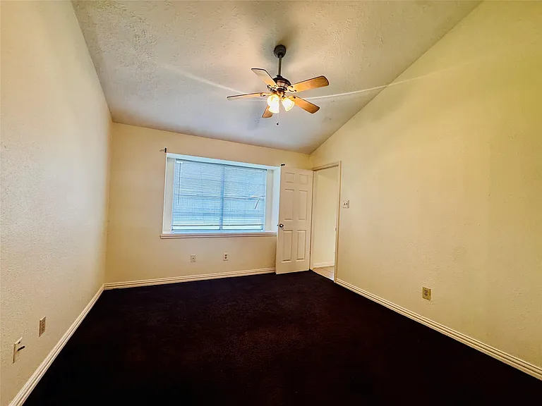 17118 Amber Ridge Dr — Photo 16
