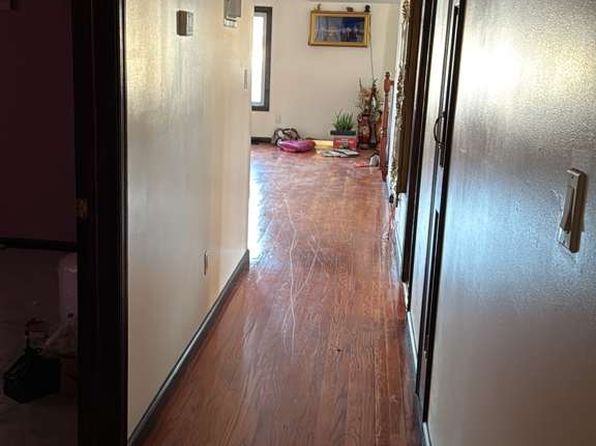 8518 241st St FLOOR 2