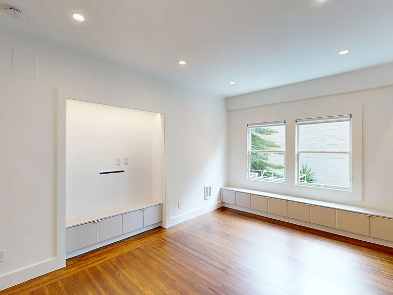 333 Hyde St #12 — Photo 8