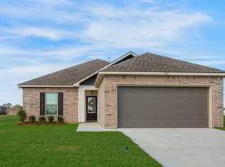 209 Tatum Ln, Youngsville, LA 70592