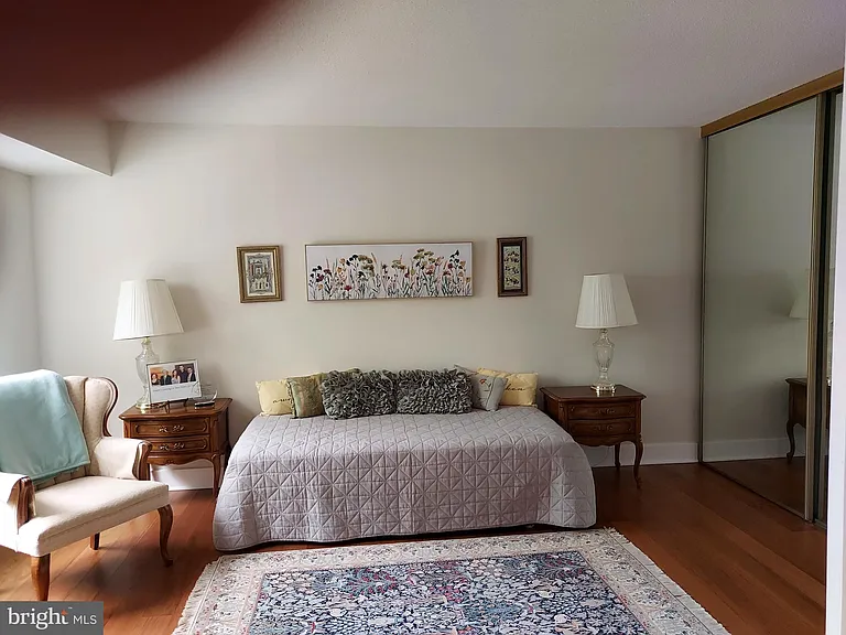 8340 Greensboro Dr #221 — Photo 7