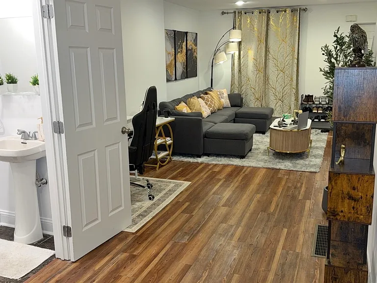 2302 Federal St #2 — Photo 13