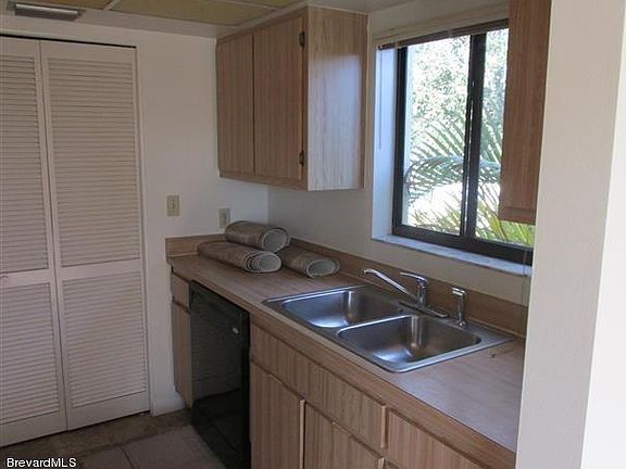 3rd image of 200 International Dr APT 610