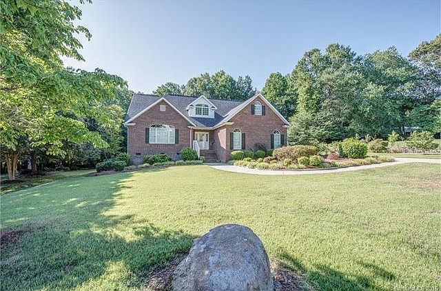 1st image of 2333 Maria Lynn Ct