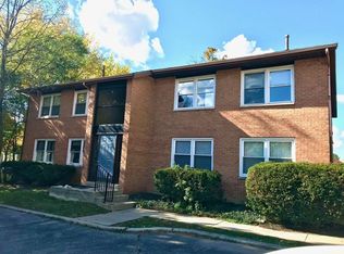 352 Mayfield Ave #C, Valparaiso, IN 46383