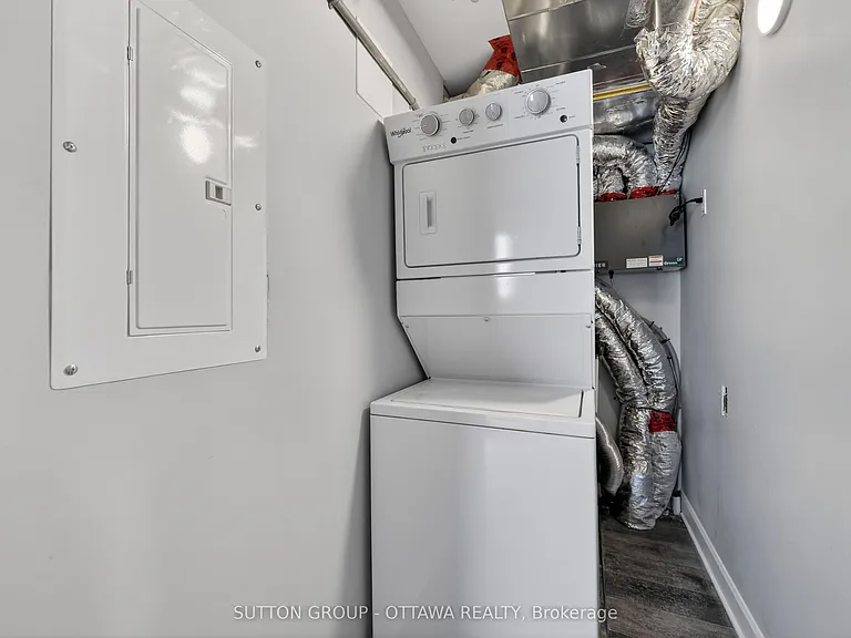 340 Shakespeare St — Photo 21