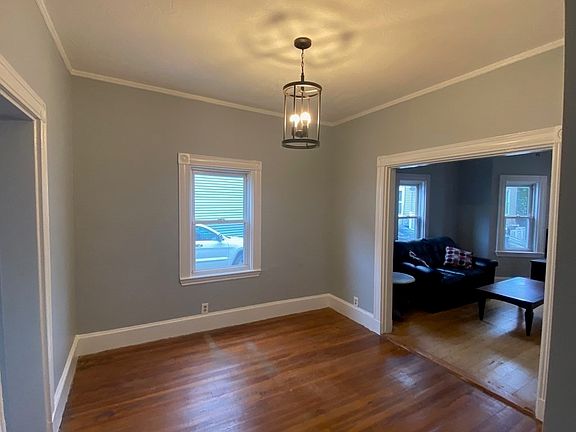 3rd image of 17A School St