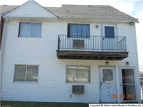 1st image of 267 Maple Pkwy