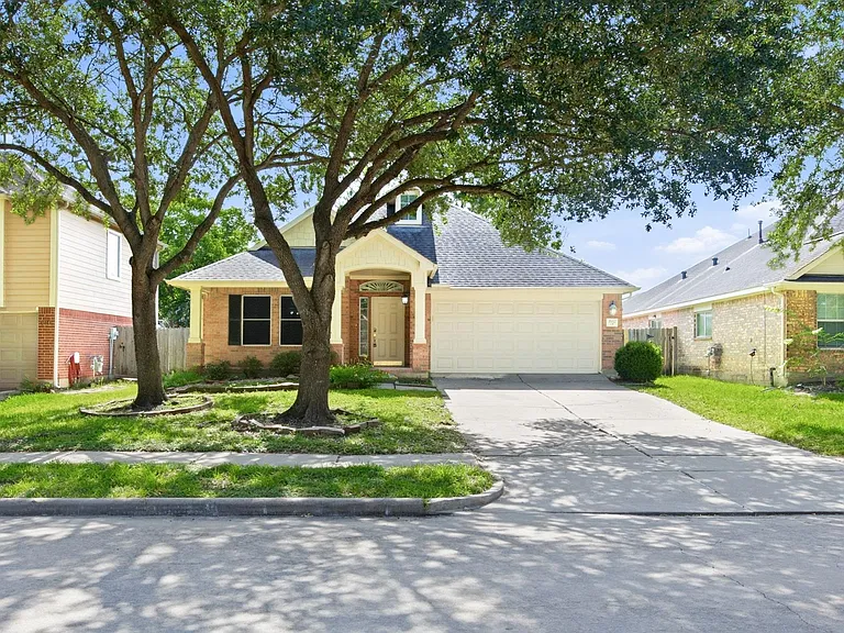 4910 Lake Wichita Ln — Photo 1