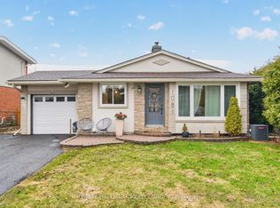 1081 Foley Ave, Ottawa, ON K1G 2R4