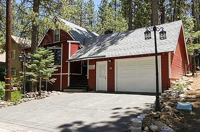 1st image of 41463 Comstock Ln