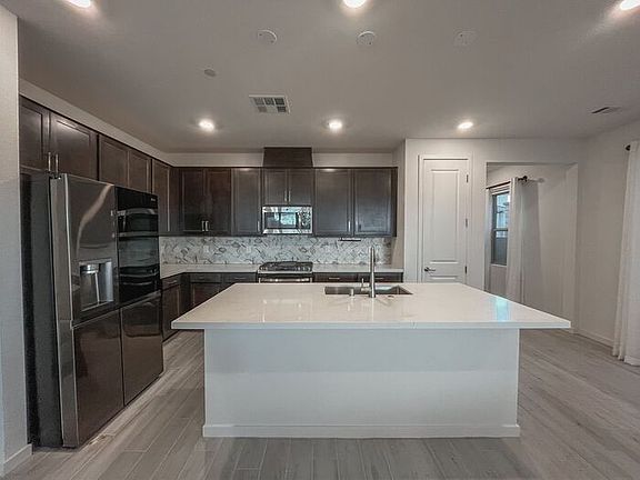 3rd image of 11647 Desert Hollow Ave