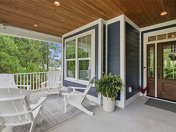 3rd image of 9 Silkvine Ct