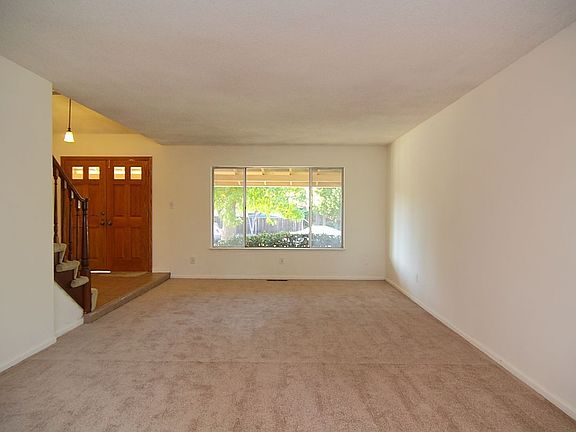 Bright Spacious Living Room
