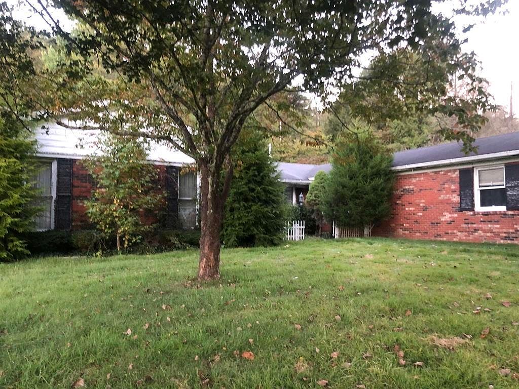 125 Yellow Brick Rd, Fort Gay, WV 25514 | Zillow