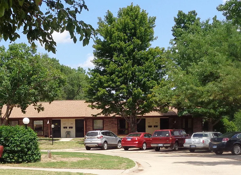 Heritage West Apartments — Photo 18