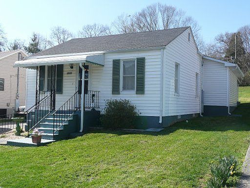 1st image of 2919 Carson Ave