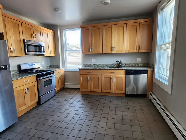 533 Chapel St #5A5 — Photo 1