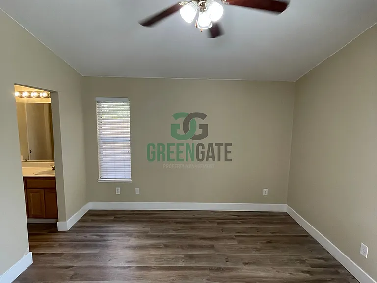 1660 Etta Way — Photo 27