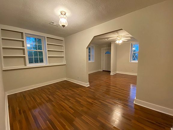 3rd image of 500 Beaufort Dr