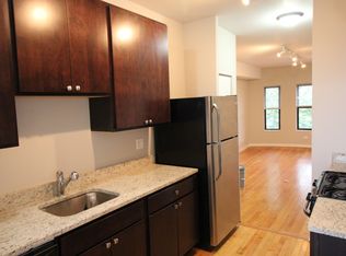 2325 W Arthur Ave APT 3, Chicago, IL 60645