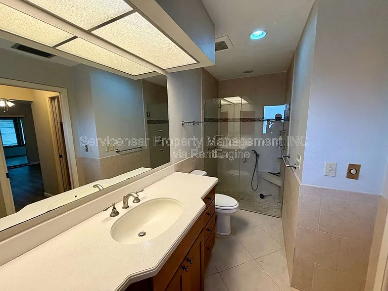 423 Whispering Oaks Ct — Photo 31
