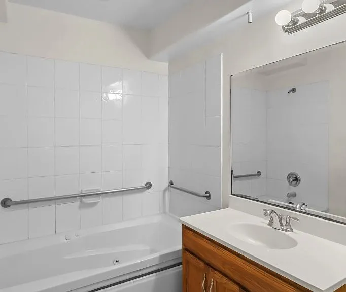 4262 Lindblade Dr #240 — Photo 16