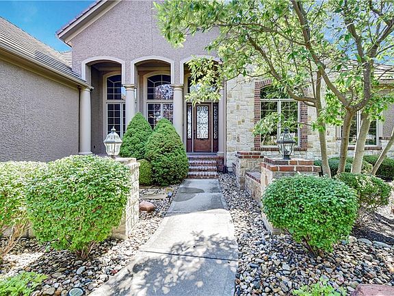 5th image of 5605 Golden Bear Dr