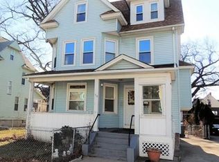 30 Daytona St, Springfield, MA 01108