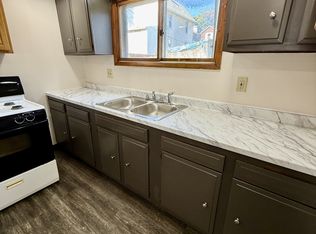 526 Adams St APT 1, Rochester, PA 15074