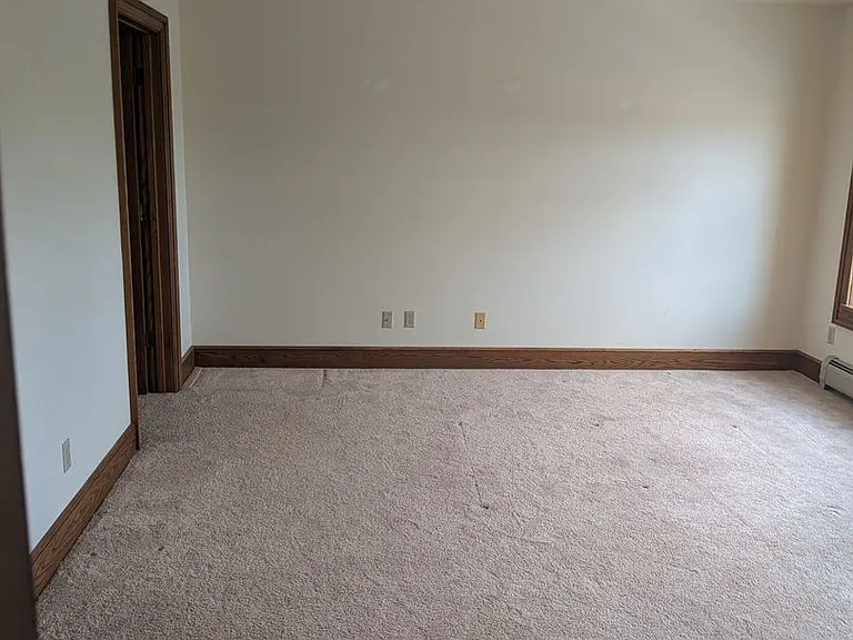 1408 Strongs Ave — Photo 18