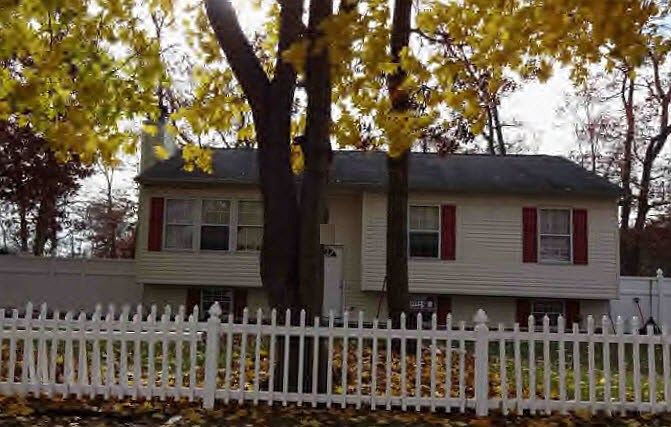1st image of 224 Moriches Ave