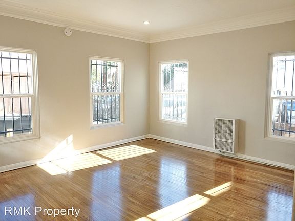 2nd image of 234 S Kenmore Ave