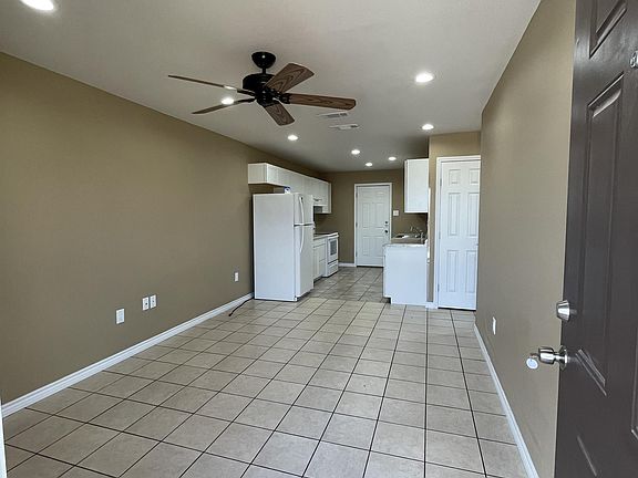 2nd image of 903 Dryden Ave #B