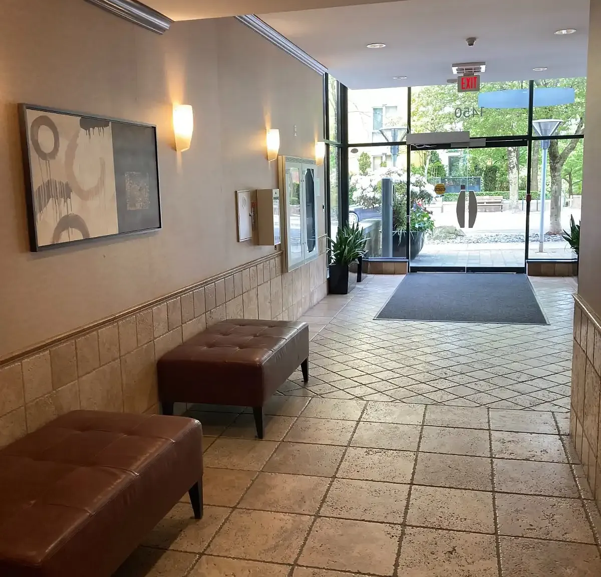 2 bed, 1000 sqft, $4,400 — Photo 2