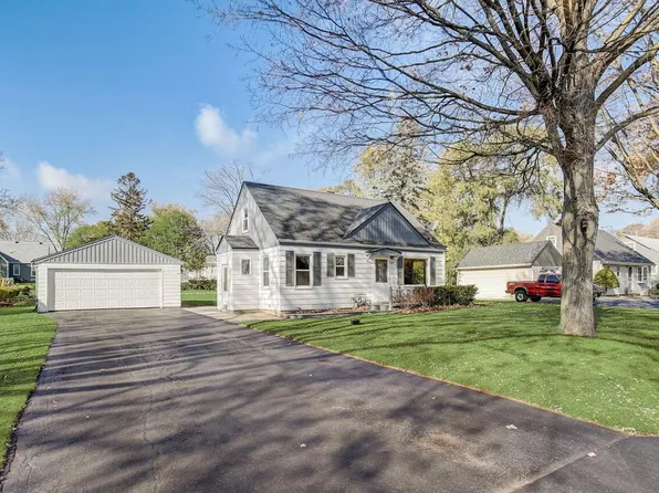 1435 South 164th STREET, New Berlin, WI 53151