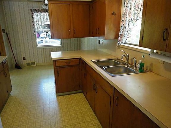 5th image of 717 Sherwood Dr